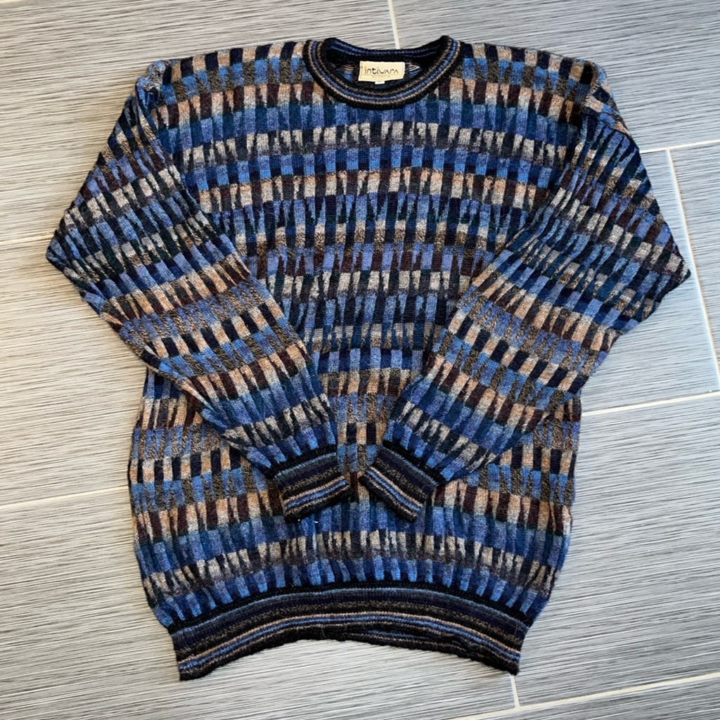 Intiwara Hand Made 100% Alpaca Sweater